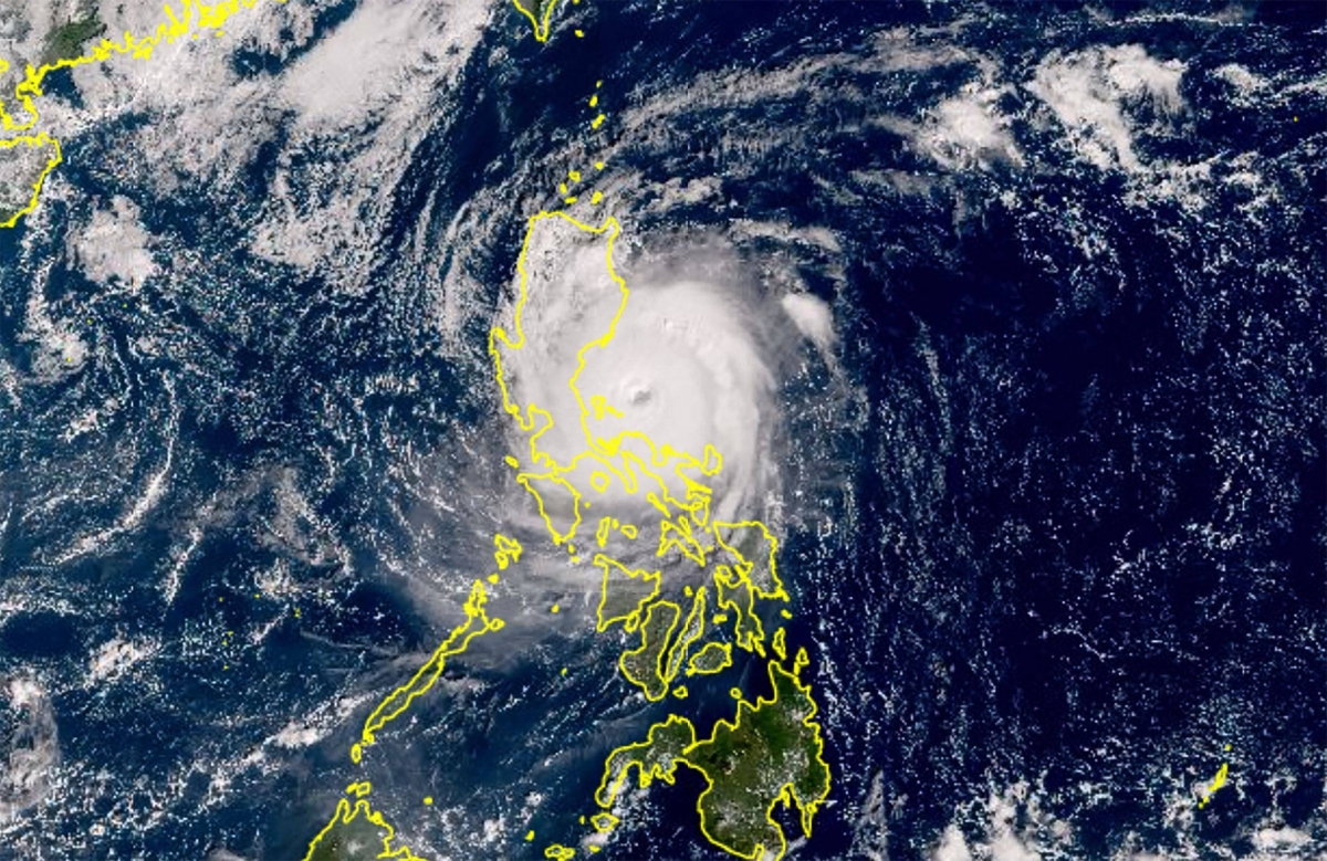 Tremendous Storm Man Yi Batters Philippines’ Most Populous Island