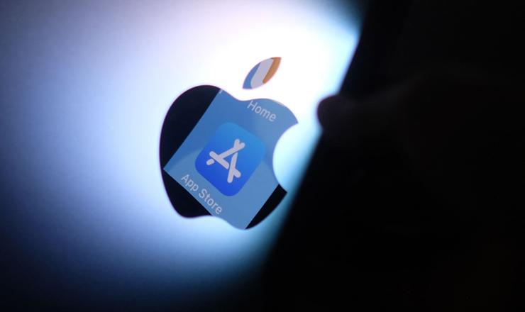 Billion Pound Lawsuit Against Apple Over App Store Opens In Uk