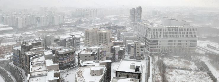 Heavy Snow Blankets Korea On Lunar New Year Holiday